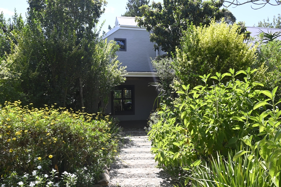 To Let 5 Bedroom Property for Rent in Rheenendal Western Cape